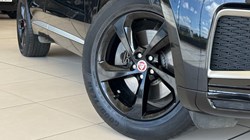 2022 (22) JAGUAR F-PACE 2.0 D200 R-Dynamic S 5dr Auto AWD 5570316