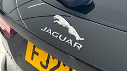 2022 (22) JAGUAR F-PACE 2.0 D200 R-Dynamic S 5dr Auto AWD 5570318