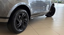 2022 (72) LAND ROVER RANGE ROVER EVOQUE 2.0 D200 Evoque Edition 5dr Auto 5558612