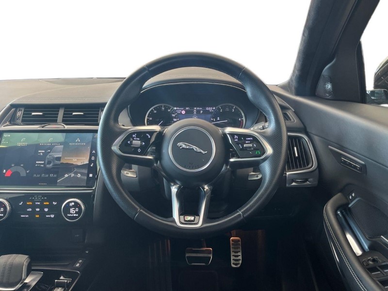 2023 (23) JAGUAR E-PACE 2.0 D200 R-Dynamic Black 5dr Auto 5550966