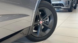 2023 (23) JAGUAR E-PACE 2.0 D200 R-Dynamic Black 5dr Auto 5551001