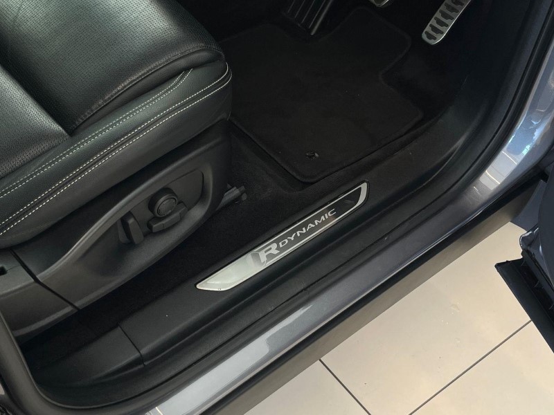 2023 (23) JAGUAR E-PACE 2.0 D200 R-Dynamic Black 5dr Auto 5550990