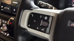 2024 (24) LAND ROVER DEFENDER 3.0 D250 X-Dynamic HSE 90 3dr Auto 5639067