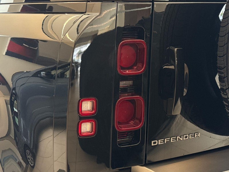 2024 (24) LAND ROVER DEFENDER 3.0 D250 X-Dynamic HSE 90 3dr Auto 5639058