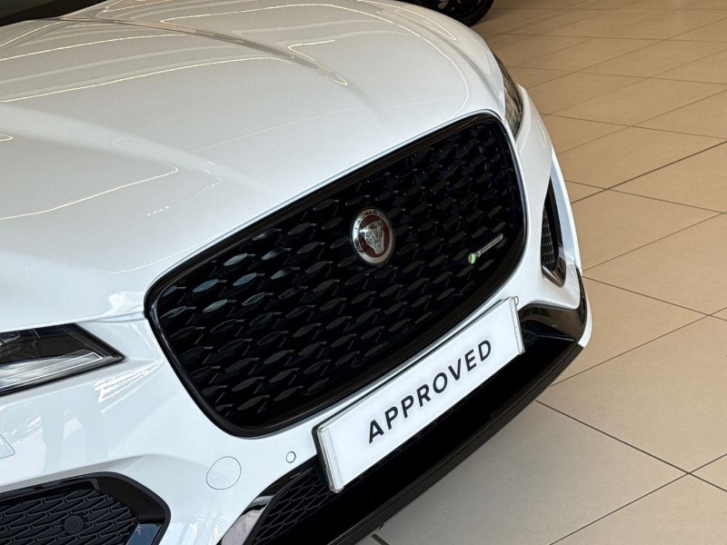 2022 (72) JAGUAR F-PACE 2.0 D200 R-Dynamic Black 5dr Auto AWD 5592435