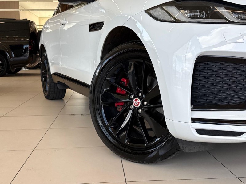 2022 (72) JAGUAR F-PACE 2.0 D200 R-Dynamic Black 5dr Auto AWD 5592436
