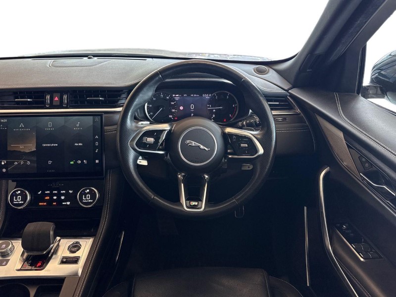 2022 (72) JAGUAR F-PACE 2.0 D200 R-Dynamic Black 5dr Auto AWD 5592407