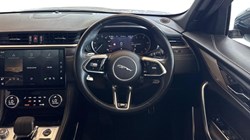 2022 (72) JAGUAR F-PACE 2.0 D200 R-Dynamic Black 5dr Auto AWD 5592407