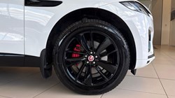 2022 (72) JAGUAR F-PACE 2.0 D200 R-Dynamic Black 5dr Auto AWD 5592400