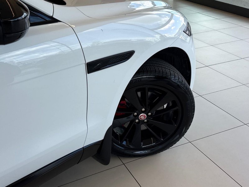 2022 (72) JAGUAR F-PACE 2.0 D200 R-Dynamic Black 5dr Auto AWD 5592441