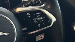 2022 (72) JAGUAR F-PACE 2.0 D200 R-Dynamic Black 5dr Auto AWD 5592421