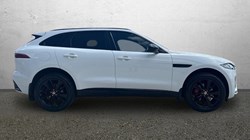 2022 (72) JAGUAR F-PACE 2.0 D200 R-Dynamic Black 5dr Auto AWD 5592397