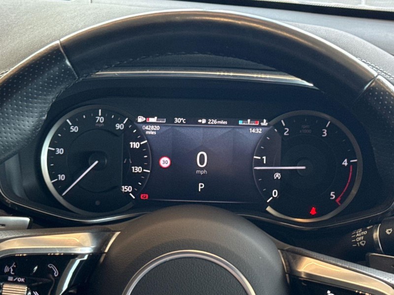 2022 (72) JAGUAR F-PACE 2.0 D200 R-Dynamic Black 5dr Auto AWD 5592408