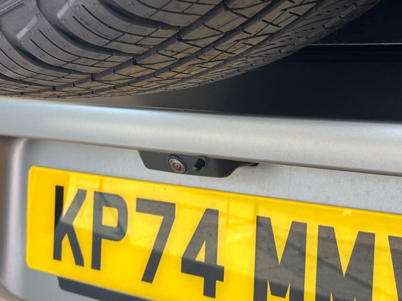 2024 (74) Defender 3.0 D350 X-dynamic SE 110 5Dr Auto [7 Seat] Estate 5593729