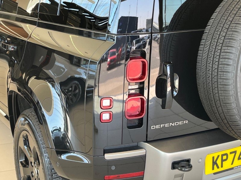 2024 (74) Defender 3.0 D350 X-dynamic SE 110 5Dr Auto [7 Seat] Estate 5593735