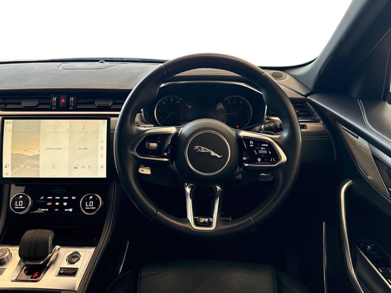 2024 (24) JAGUAR F-PACE 2.0 D200 R-Dynamic SE 5dr Auto AWD 5575844