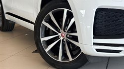 2024 (24) JAGUAR F-PACE 2.0 D200 R-Dynamic SE 5dr Auto AWD 5575873