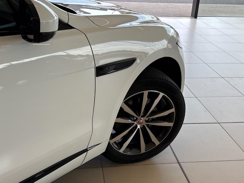 2024 (24) JAGUAR F-PACE 2.0 D200 R-Dynamic SE 5dr Auto AWD 5575878