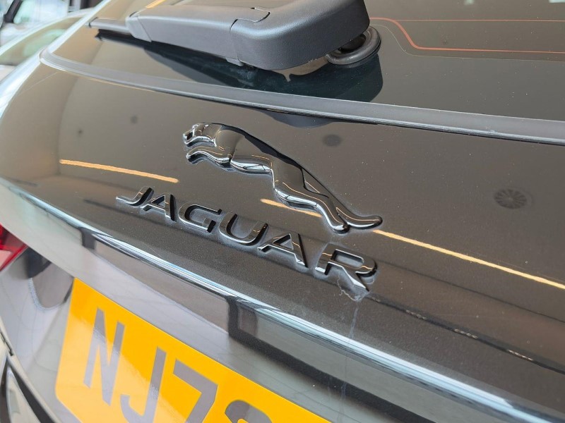 2023 (72) JAGUAR F-PACE 2.0 D200 R-Dynamic SE 5dr Auto AWD 5572687
