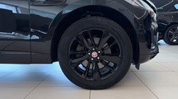 2023 (72) JAGUAR F-PACE 2.0 D200 R-Dynamic SE 5dr Auto AWD 5572648