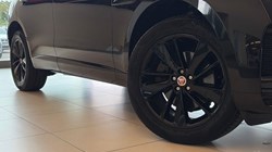 2023 (72) JAGUAR F-PACE 2.0 D200 R-Dynamic SE 5dr Auto AWD 5572686