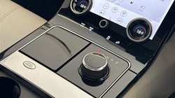 2020 (70) LAND ROVER RANGE ROVER VELAR 2.0 D180 R-Dynamic SE 5dr Auto 5559506