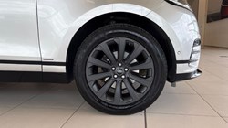 2020 (70) LAND ROVER RANGE ROVER VELAR 2.0 D180 R-Dynamic SE 5dr Auto 5559501