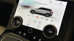 2020 (70) LAND ROVER RANGE ROVER VELAR 2.0 D180 R-Dynamic SE 5dr Auto 5559526