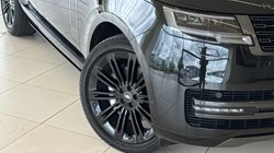 2023 (72) LAND ROVER RANGE ROVER 3.0 D300 SE 4dr Auto 5565906