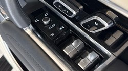2023 (72) LAND ROVER RANGE ROVER 3.0 D300 SE 4dr Auto 5565887