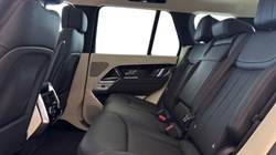2023 (72) LAND ROVER RANGE ROVER 3.0 D300 SE 4dr Auto 5565868