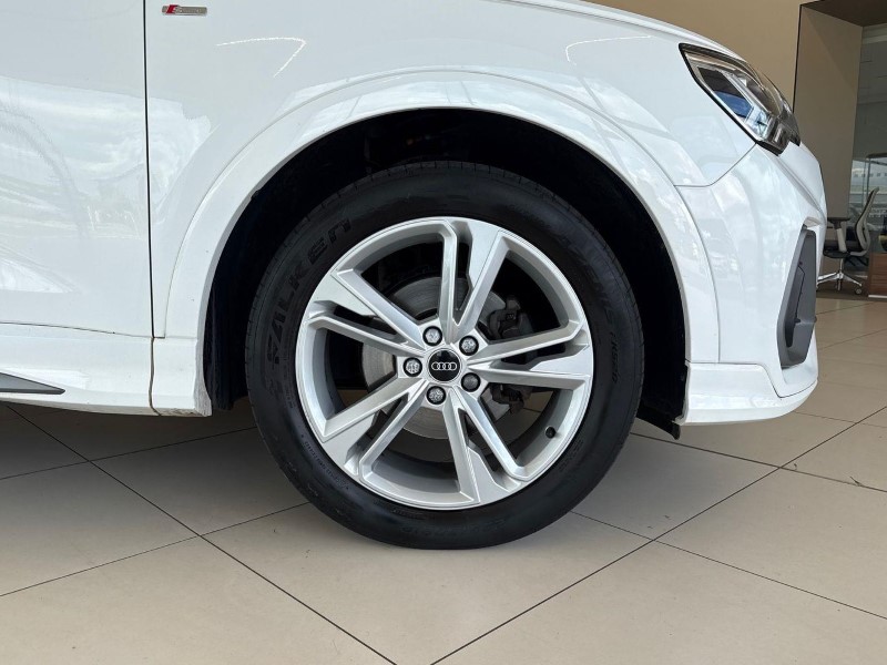 2021 (70) AUDI Q3 35 TDI S Line 5dr S Tronic 5562793