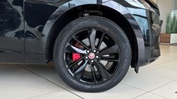 2023 (72) JAGUAR F-PACE 2.0 P250 R-Dynamic Black 5dr Auto AWD 5621413