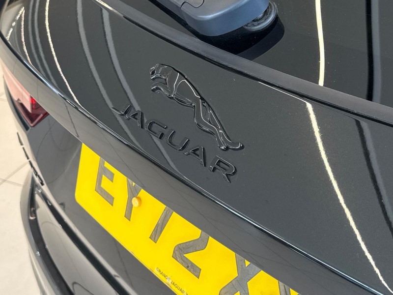 2023 (72) JAGUAR F-PACE 2.0 P250 R-Dynamic Black 5dr Auto AWD 5621452