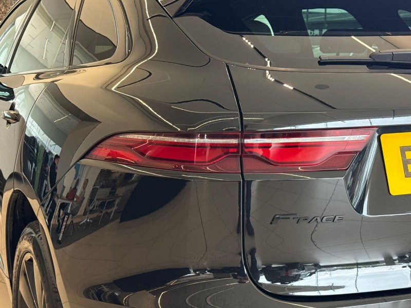 2023 (72) JAGUAR F-PACE 2.0 P250 R-Dynamic Black 5dr Auto AWD 5621424