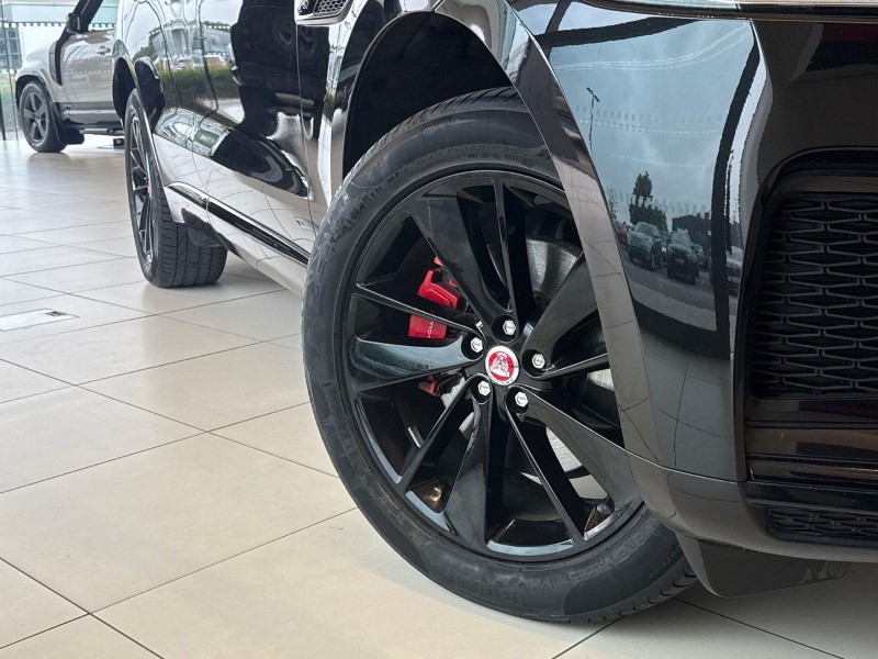 2023 (72) JAGUAR F-PACE 2.0 P250 R-Dynamic Black 5dr Auto AWD 5621450