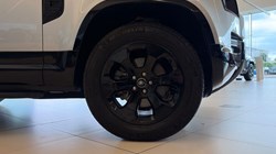 2024 (73) LAND ROVER DEFENDER 2.0 P300 X-Dynamic HSE 90 3dr Auto 5652742