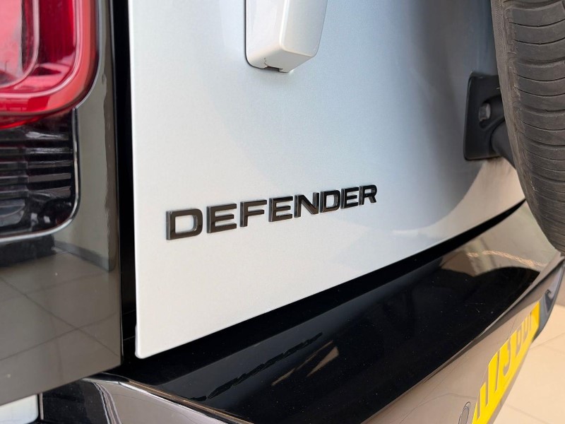 2024 (73) LAND ROVER DEFENDER 2.0 P300 X-Dynamic HSE 90 3dr Auto 5652781