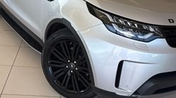 2017 (17) LAND ROVER DISCOVERY 3.0 TD6 HSE Luxury 5dr Auto 5628357