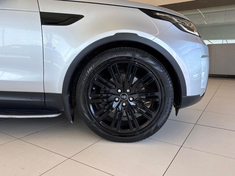 2017 (17) LAND ROVER DISCOVERY 3.0 TD6 HSE Luxury 5dr Auto 5628322