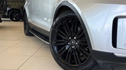 2017 (17) LAND ROVER DISCOVERY 3.0 TD6 HSE Luxury 5dr Auto 5628359