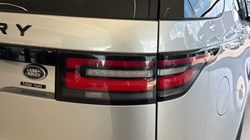 2017 (17) LAND ROVER DISCOVERY 3.0 TD6 HSE Luxury 5dr Auto 5628362