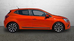 2021 (21) RENAULT CLIO 1.0 TCe 90 Iconic 5dr 5647123