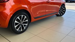 2021 (21) RENAULT CLIO 1.0 TCe 90 Iconic 5dr 5647160