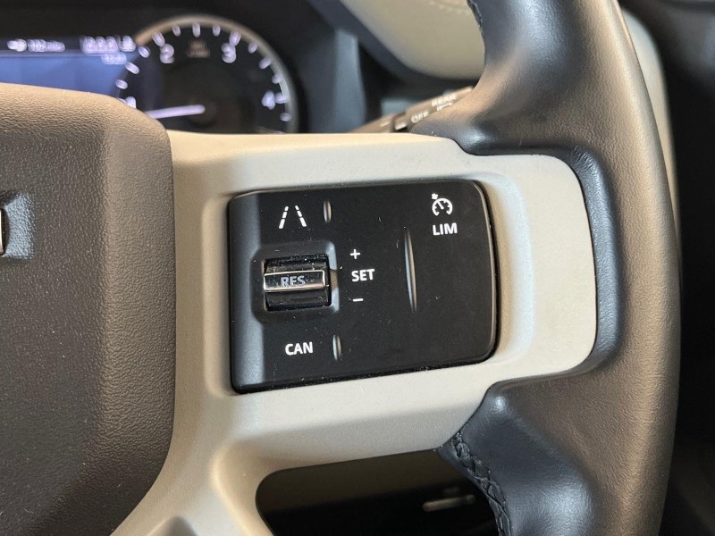 2022 (22) LAND ROVER DEFENDER 3.0 D250 X-Dynamic S 110 5dr Auto 5643638