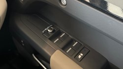 2022 (22) LAND ROVER DEFENDER 3.0 D250 X-Dynamic S 110 5dr Auto 5643633