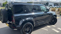 2022 (22) LAND ROVER DEFENDER 3.0 D250 X-Dynamic S 110 5dr Auto 5643667