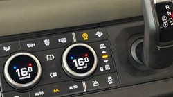 2022 (22) LAND ROVER DEFENDER 3.0 D250 X-Dynamic S 110 5dr Auto 5643647