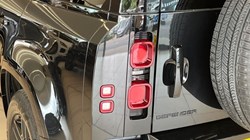 2022 (22) LAND ROVER DEFENDER 3.0 D250 X-Dynamic S 110 5dr Auto 5643629