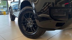 2022 (22) LAND ROVER DEFENDER 3.0 D250 X-Dynamic S 110 5dr Auto 5643654